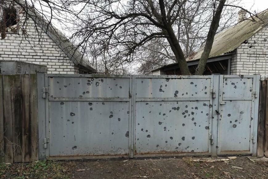 Прокуратура Луганщини класифікувала обстріл Новозванівки як порушення законів війни
