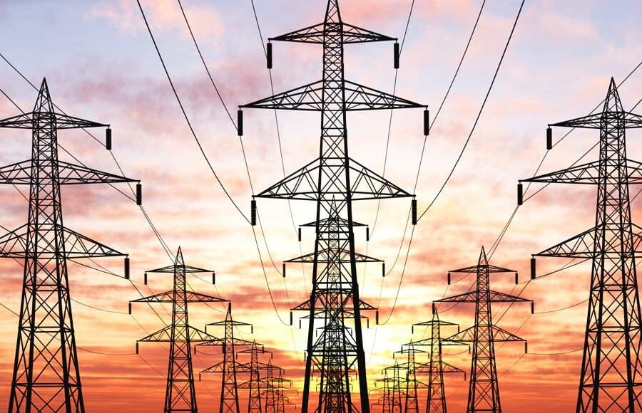 На Донетчине энергетики за сутки смогли подключить к электроснабжению 17 населенных пунктов