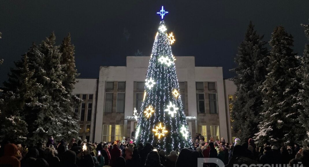 У Лимані відкрили міську ялинку: фото