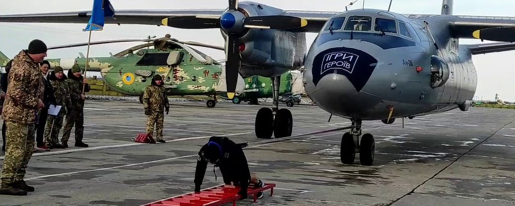 На Харківщині ветеран АТО Донбасу протягнув літак і встановив національний рекорд України