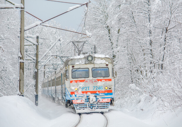 Запуск прямого пригородного поезда Бахмут-Харьков-Бахмут перенесли на 29 декабря