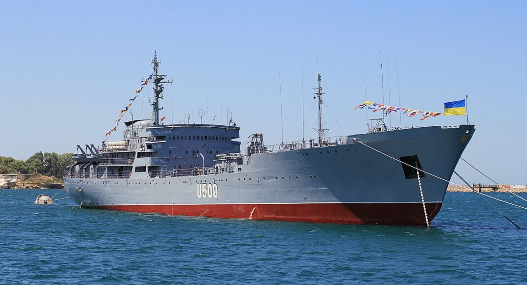 У штабі ООС заявили, що корабель "Донбас" не збиралося проходити через Керченську протоку