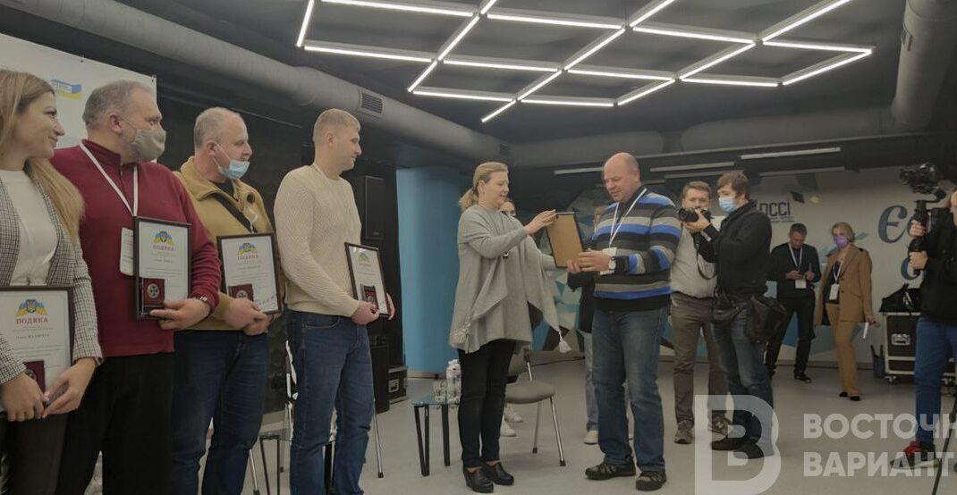 У Краматорську на форумі ветеранів АТО та ООС волонтерам вручили спеціальні нагороди (фото)