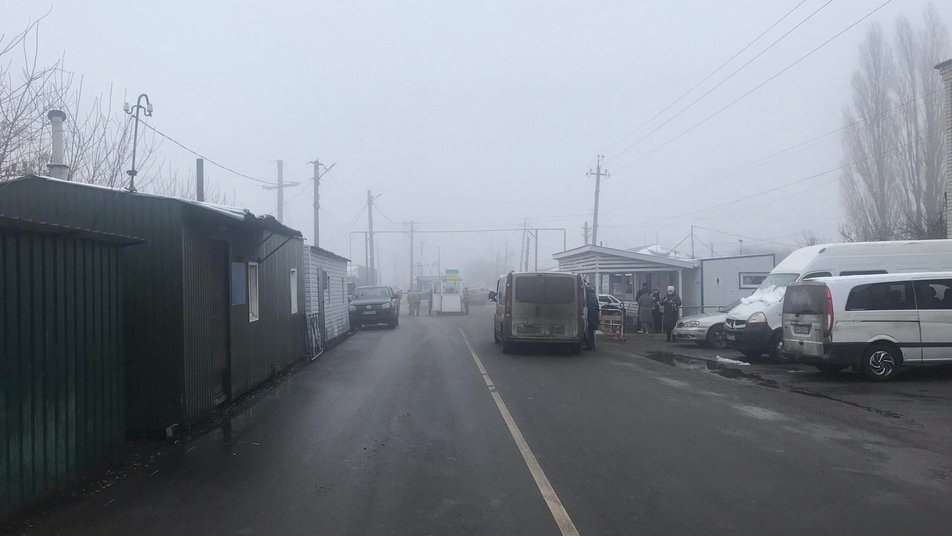 У Луганському прикордонному загоні розповіли про ситуацію на КПВВ на кордоні з Росією (фото)