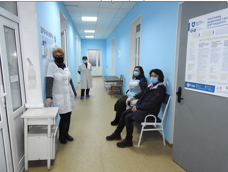 В Станице Луганской при поддержке международных организаций ремонтируют коммуникации и предоставляют медицинское оборудование в амбулаториях отдаленных сел