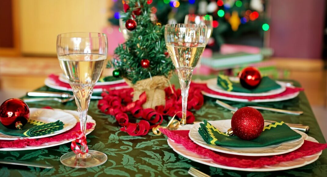 Стало відомо, скільки витратять на новорічний стіл у Краматорську, Маріуполі та Сєвєродонецьку