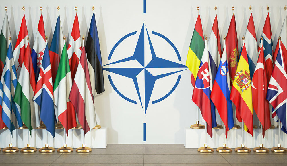 Військове керівництво НАТО провело екстрену зустріч через загрозу вторгнення Росії в Україну