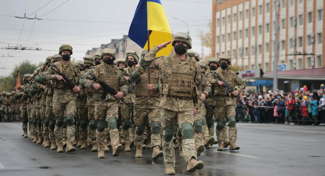 Сегодня в Украине отмечают День Вооруженных Сил