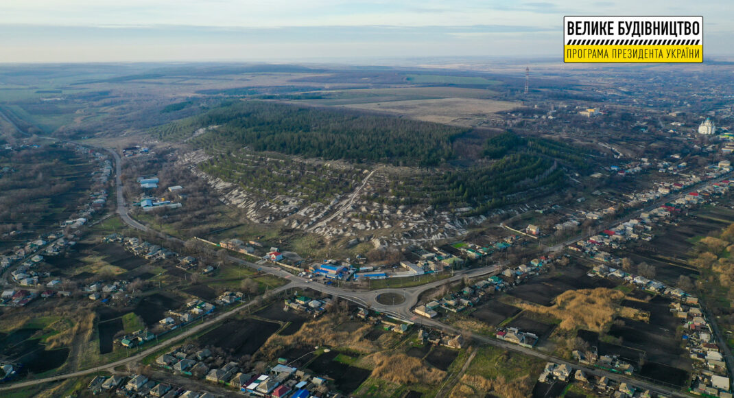 "Большое строительство": на Луганщине готовят к открытию участок дороги к Меловому