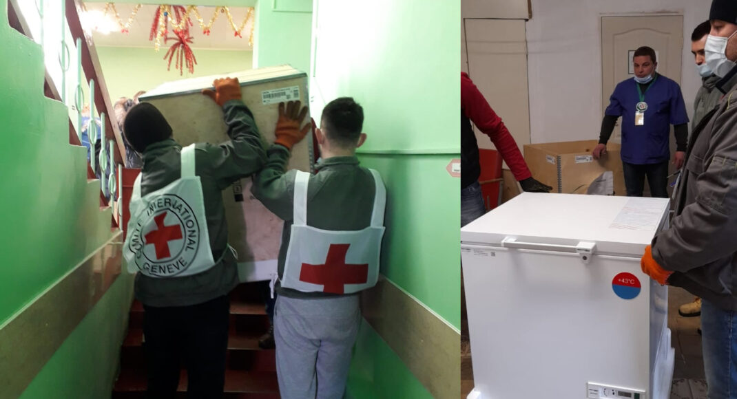 Красный Крест передал амбулаториям Торецка камеры для хранения COVID-вакцин