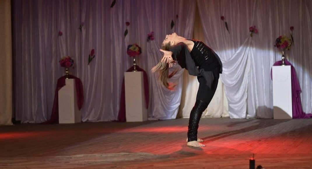 "Мені просто захотілося жити": історія успішної танцівниці та тіктокерки з Луганщини