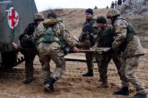 У зоні ООС на міні підірвався український військовий: інцидент розслідують міжнародні організації