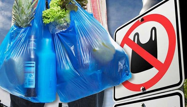 Кабмін прийняв рішення про мінімальні ціни на пластикові пакети в магазинах