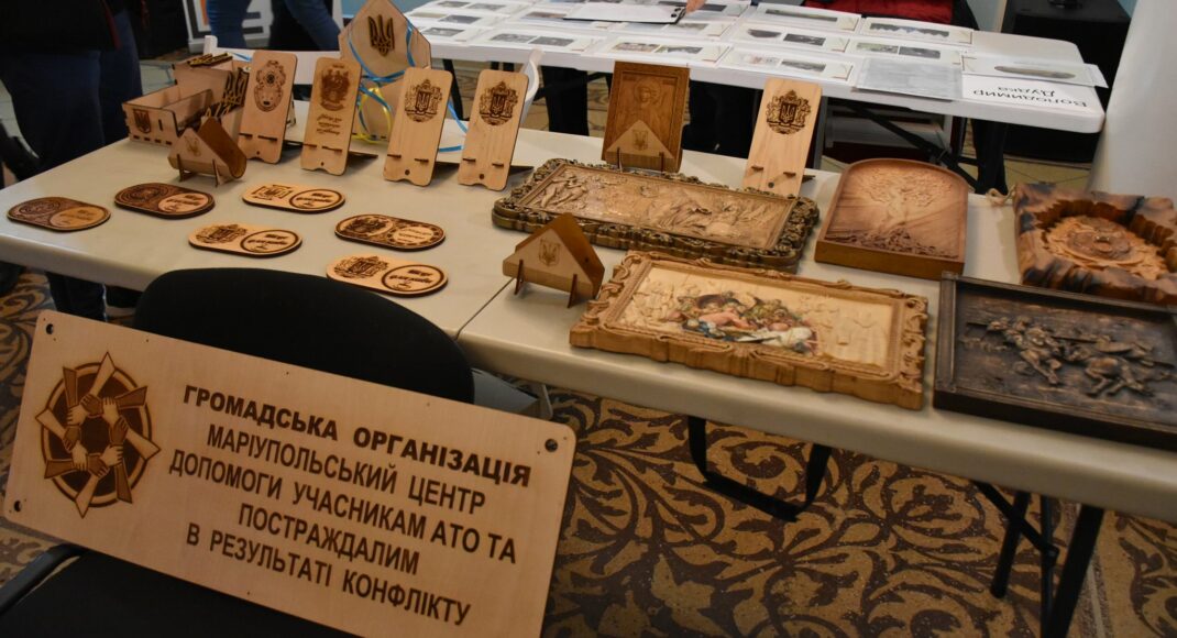 В Мариуполе ветераны АТО/ООС запустили производство сувениров
