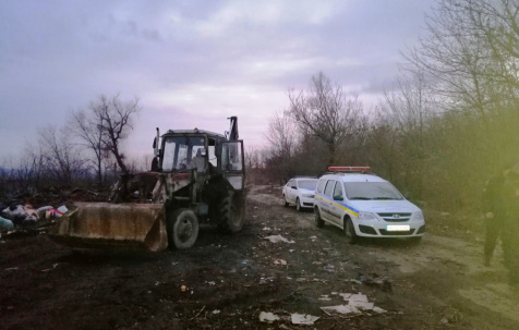 Житель Константиновки сбрасывал строительный мусор под Дружковкой