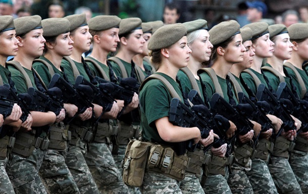 Военный комиссар рассказал о причинах ввода воинского учета для женщин