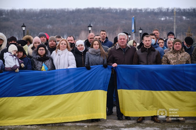 "Ми - це Україна!": у Бахмуті до Дня Соборності пройшла Хода єдності (фото)