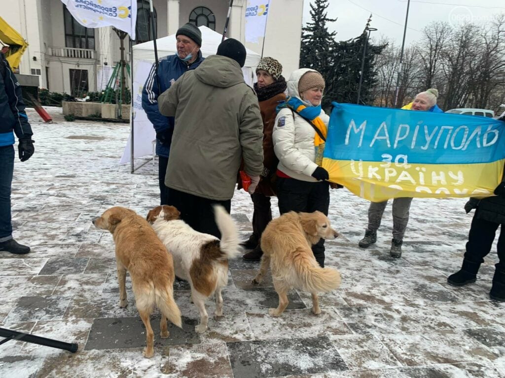 В Мариуполе митинговали сторонники Порошенко