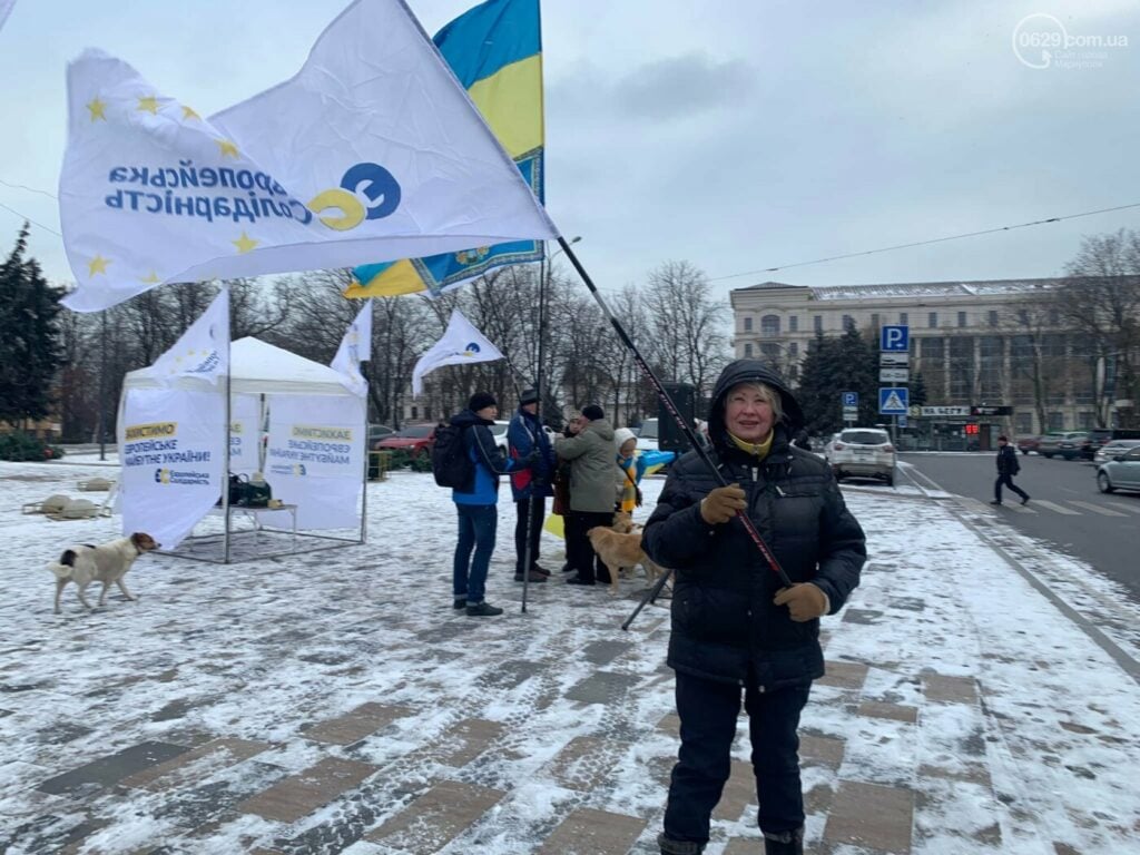 В Мариуполе митинговали сторонники Порошенко