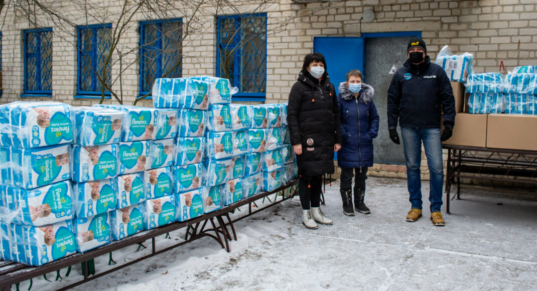 Діти у лікарнях та центрах в Слов'янську та Лимані отримали допомогу від  Дитячого фонду ООН UNICEF Ukraine (фото)