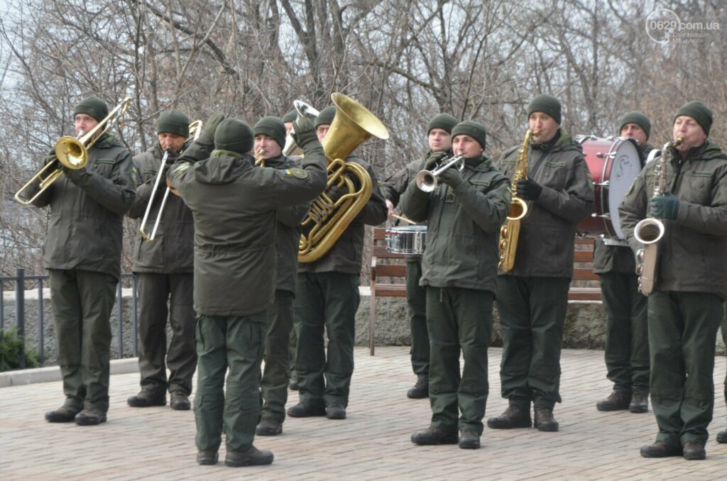 В Мариуполе почтили павших киборгов