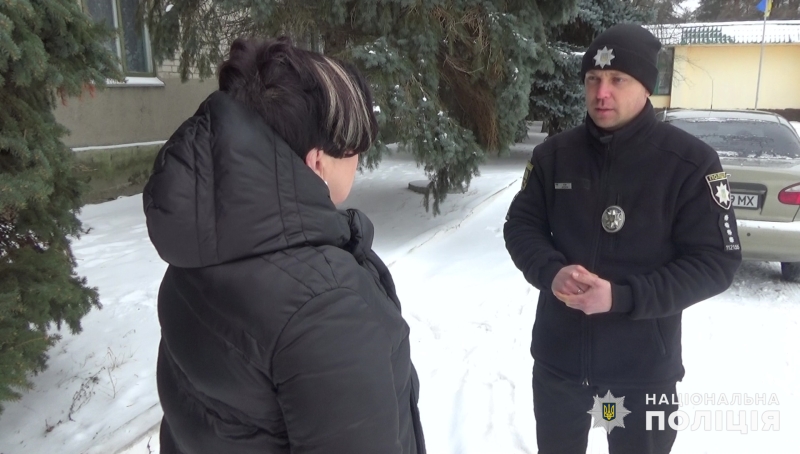 У Лимані на Донеччині поліцейські затримали вуличних грабіжників (відео)