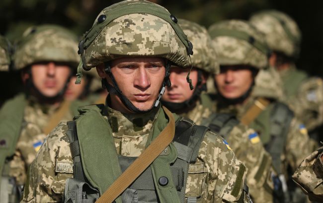 Германия заявила о готовности передать Украине военные каски, - СМИ