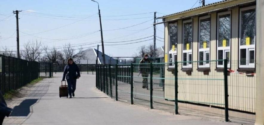 КПП Новотроїцьке та Оленівка з боку ОРДО сьогодні закрили