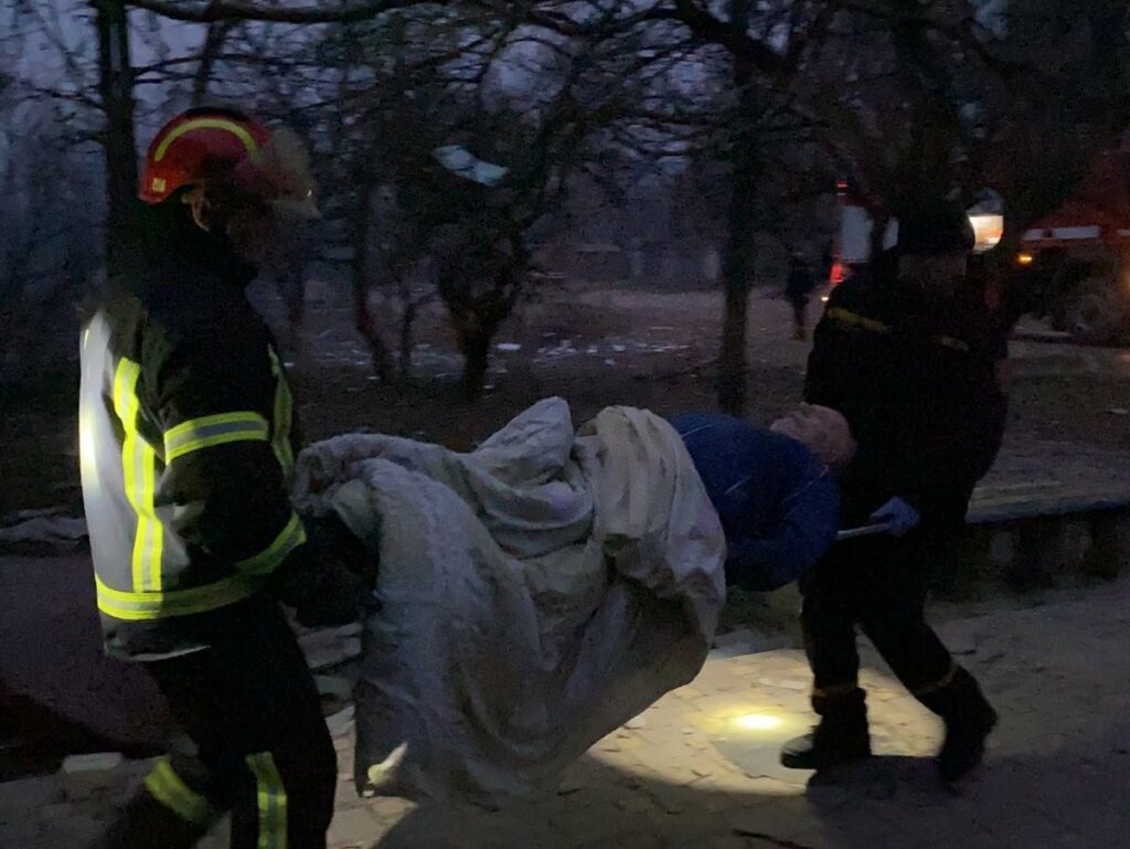Последствия атаки войск РФ на Старобельск: 6 человек получили ранения, есть погибший