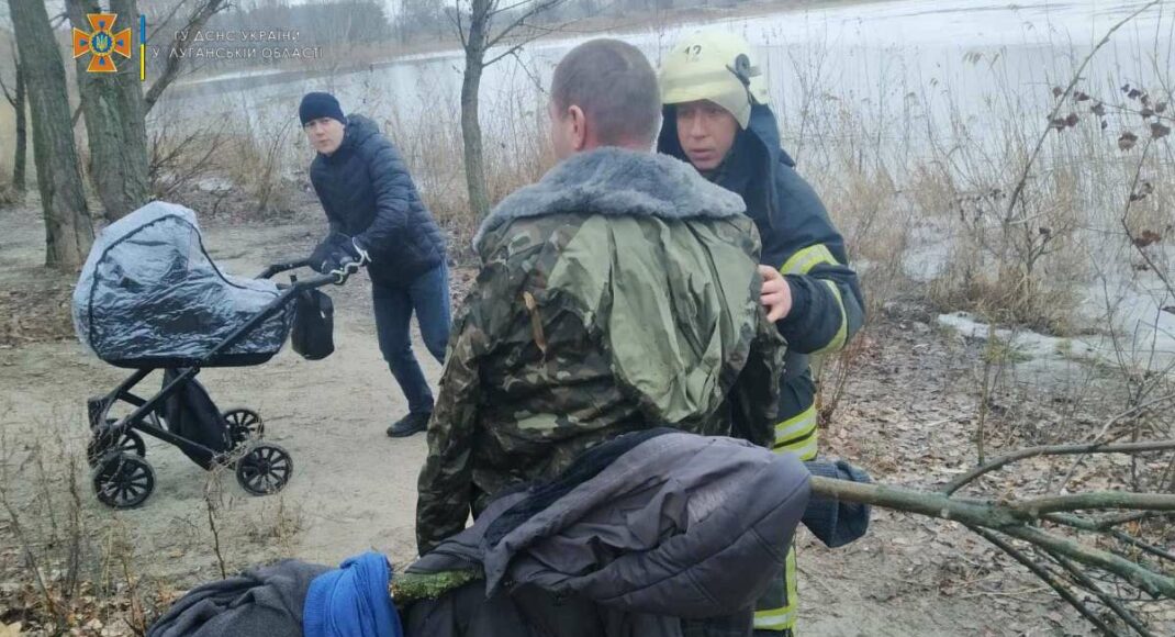 В Северодонецке два рыбака провалились под лед на озере Чистое
