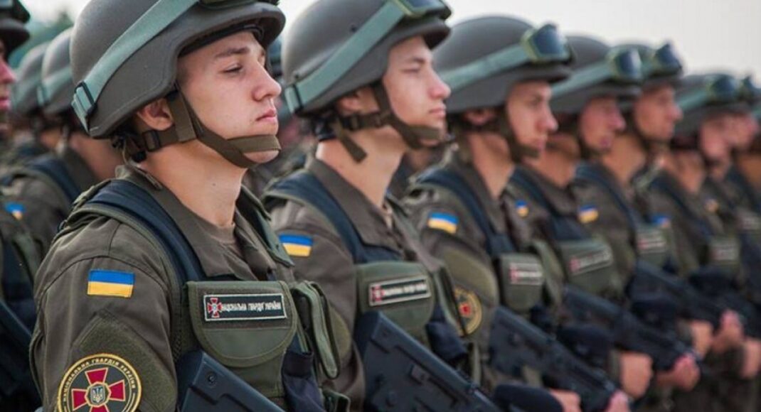 В Україні з 1 січня 2024 року скасують призов на строкову військову службу