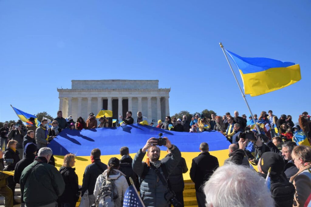В Вашингтоне провели акцию поддержки Украины. Фото:  Oksana Markarova 