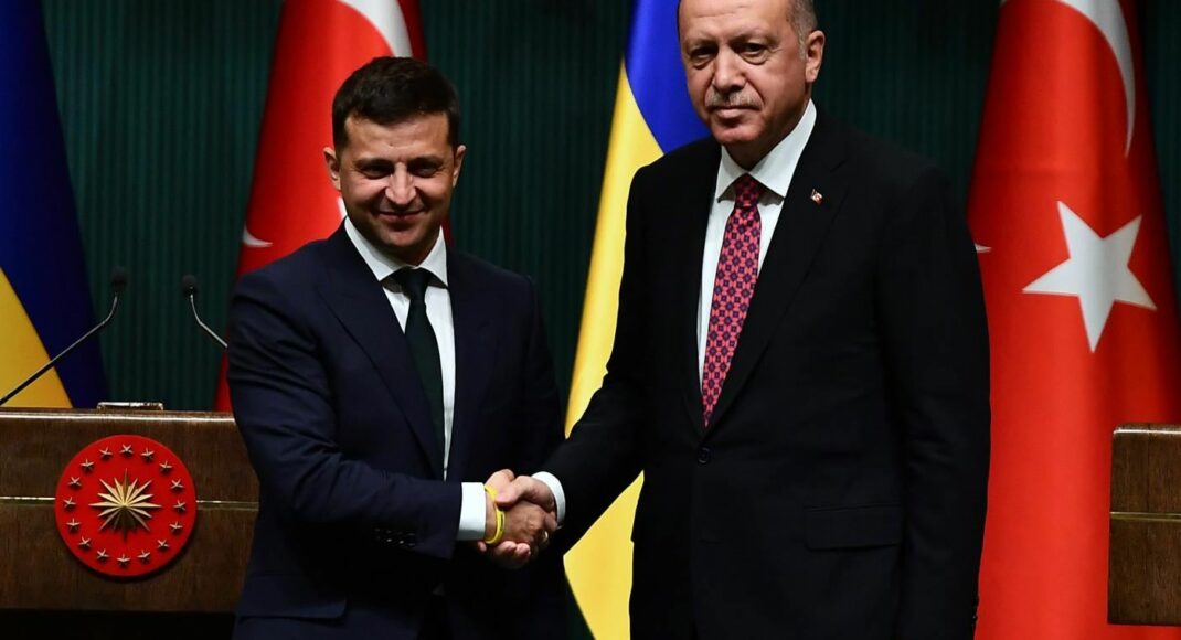 Зеленский и Эрдоган обсудили эвакуацию людей из Мариуполя и гарантии безопасности для Украины