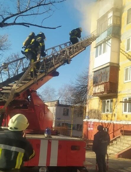 В Краматорске во время пожара в квартире погибли мужчина и женщина