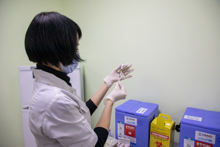 Понад 2 тисяч пенсіонерів у Маріуполі вакцинувалися в територіальних центрах від COVID-19