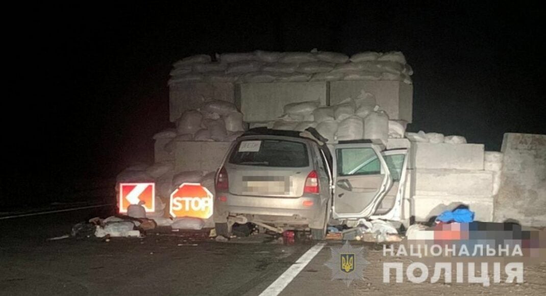 Семья эвакуировавшихся из Мариуполя попала в ДТП под Одессой: 2 человека погибло