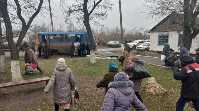 Из Мариуполя смогло выехать около 40 тысяч человек, — горсовет