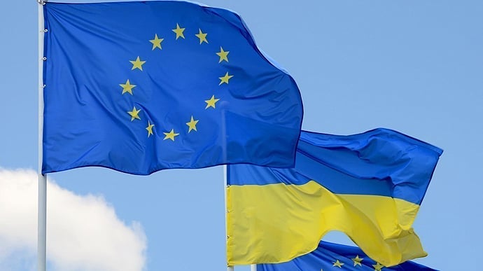 ЄС дав Україні статус кандидата. Зеленський подякував країнам Євросоюзу