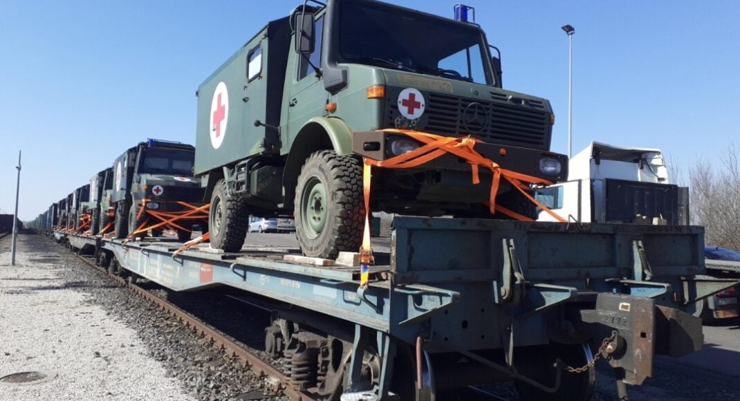 Для потреб ЗСУ отримали 50 військових автомобілів швидкої допомоги
