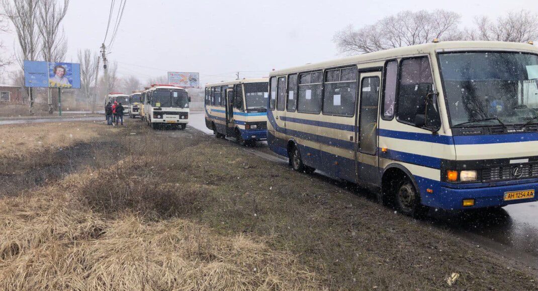 Вчера из Изюма в Славянск прибыли шесть автобусов с эвакуированными людьми