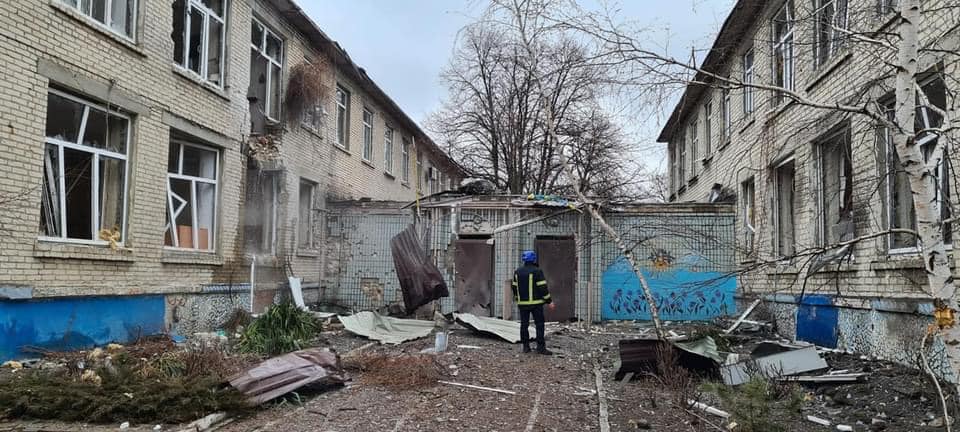 Гайдай заявил, что российская авиация ночью нанесла удары по Луганщине (видео)
