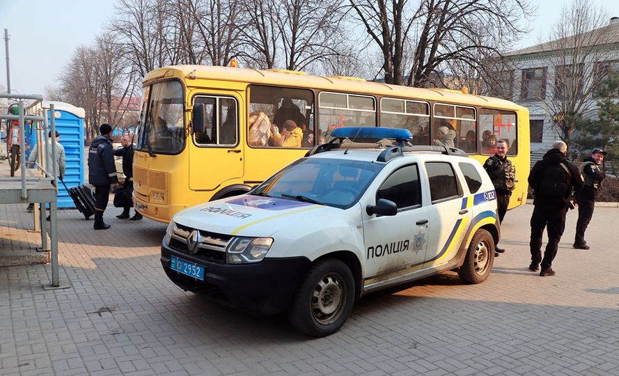 У Слов'янську проводять евакуацію людей у Дніпро і Рівне на безкоштовних автобусах (як записатися)
