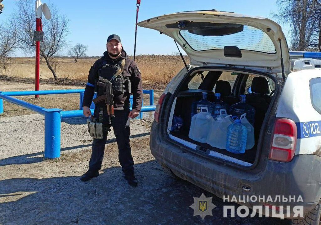 помощь полиции жителям Марьинки