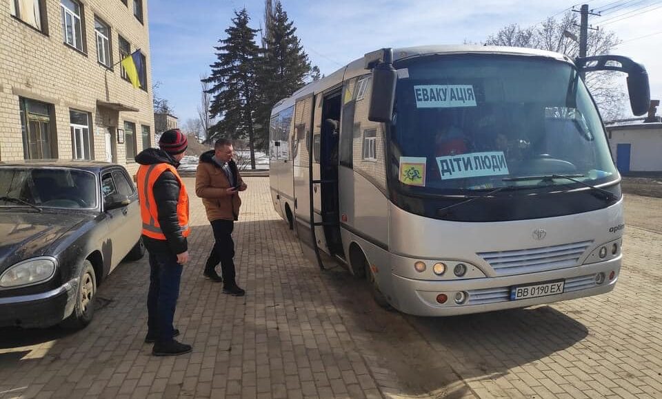 С Луганщины сегодня отправят эвакуационный поезд: опубликованы места сбора для эвакуации