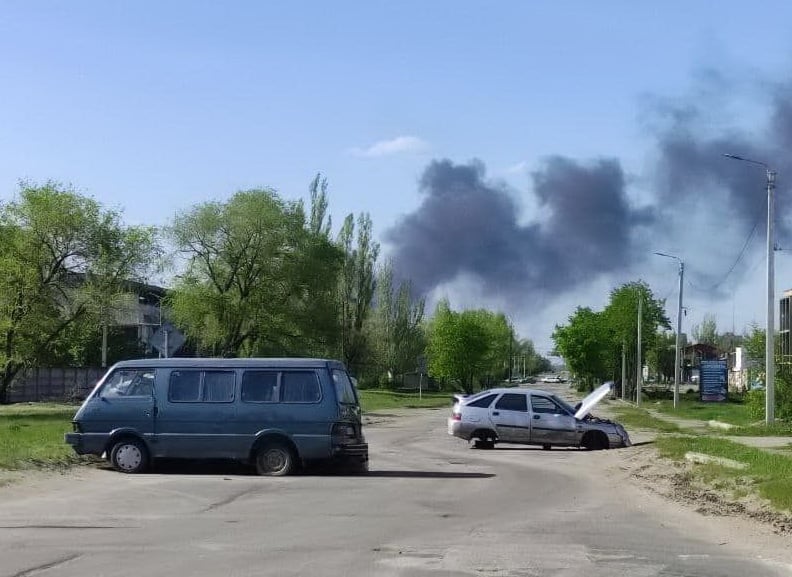 У районі Попасної терористи Росії обстріляли автомобіль з волонтерами