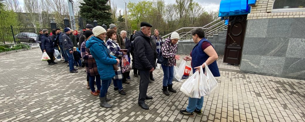 У Костянтинівці видають гуманітарну допомогу з Дніпра (відео)