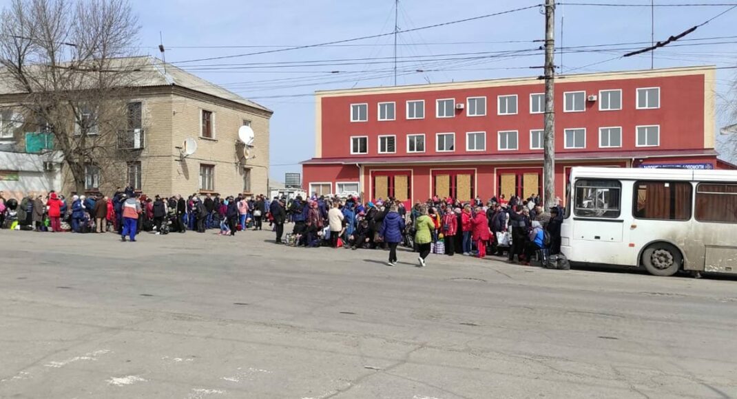 Из Горского и Попасной эвакуировали более 300 жителей