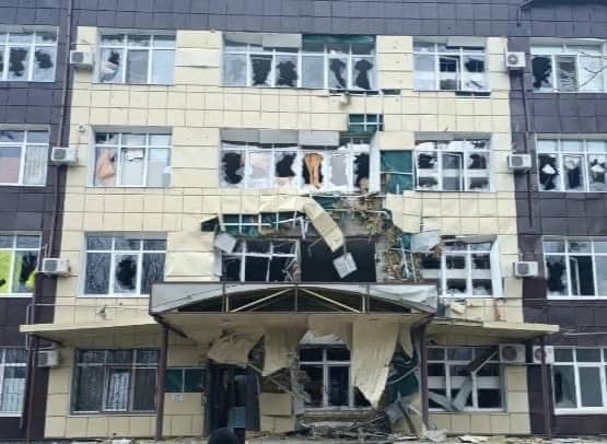 На Луганщине не осталось ни одной уцелевшей больницы, Гайдай просит не повторить ситуацию в Мариуполе и немедленно эвакуироваться