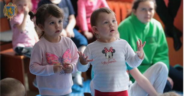 У Львові взяли понад 1000 дітей сиріт-переселенців, частину відправили на лікування закордон