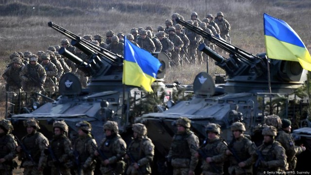 На Донецком направлении оккупанты рф вели боевые действия в районе Славянска, Мариуполя Попасной и Курахово